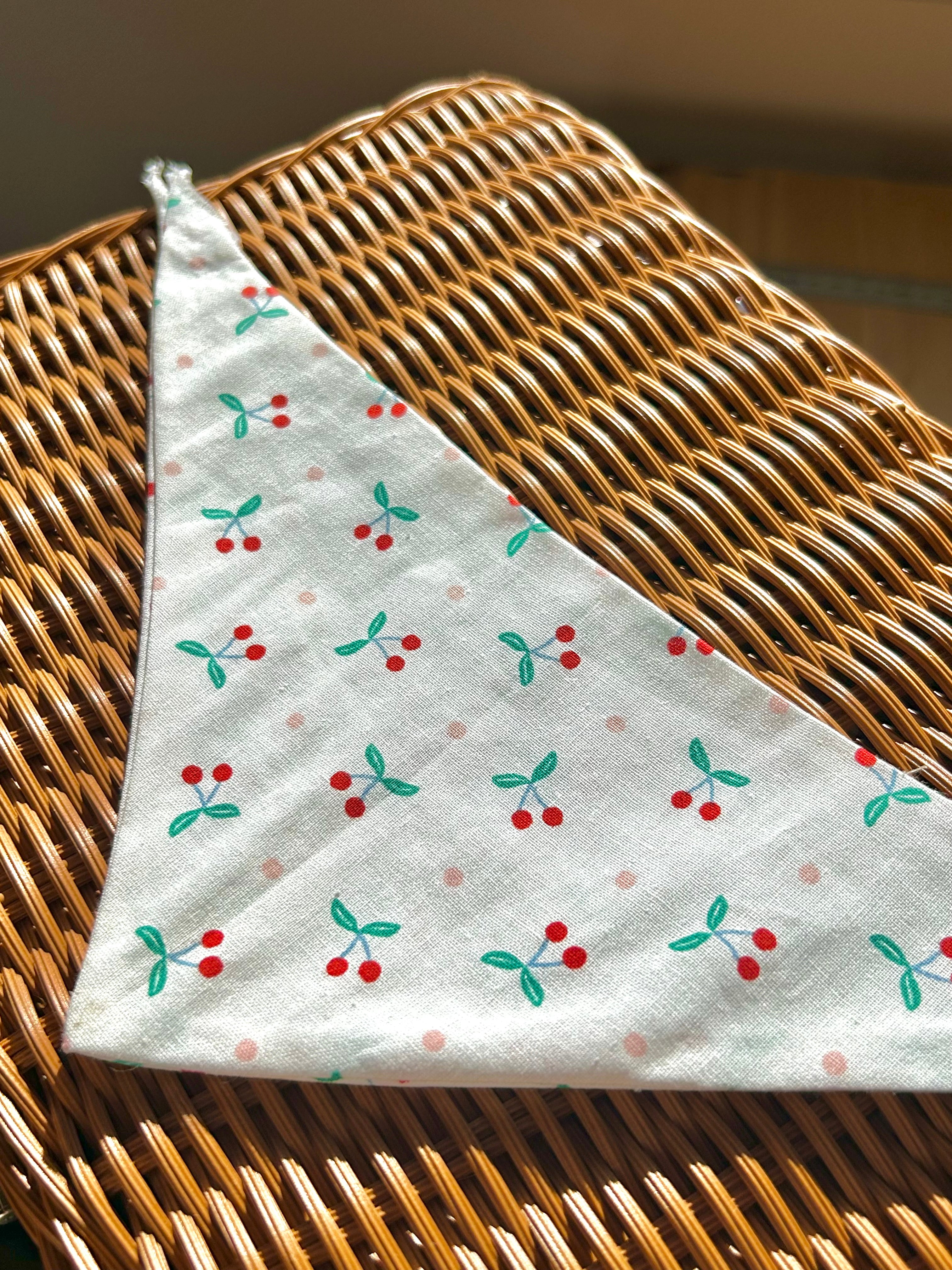 Bandana Cherry Beach 🍒